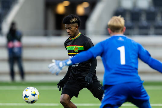GAIS Chovanie Amatkarijo mot Örebros målvakt Malte