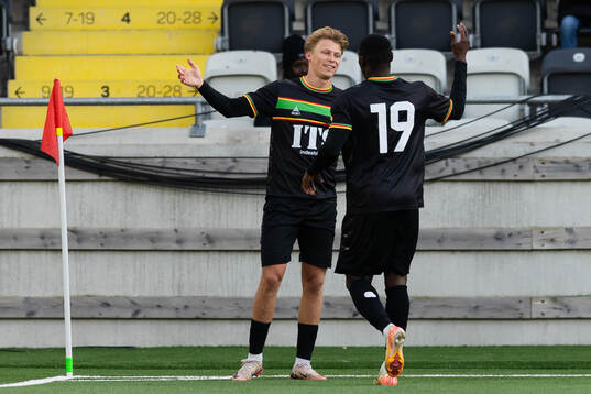 GAIS Rasmus Niklasson Petrovic jublar
