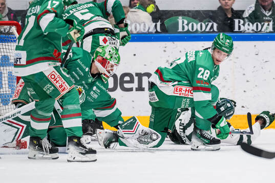 Rögles målvakt Arvid Holm och Anton Bengtsson
