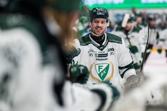 Färjestads Joel Kellman jublar