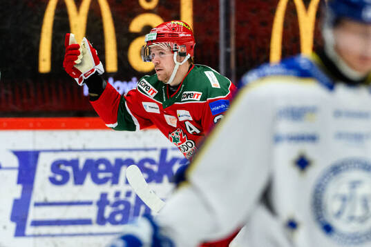 Modos Mikkel Aagaard jublar