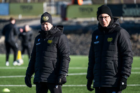 Mjällbys tränare Anders Torstensson och assisterande