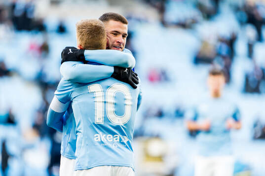Malmö FFs Anders Christiansen och Gabriel Busanello jublar