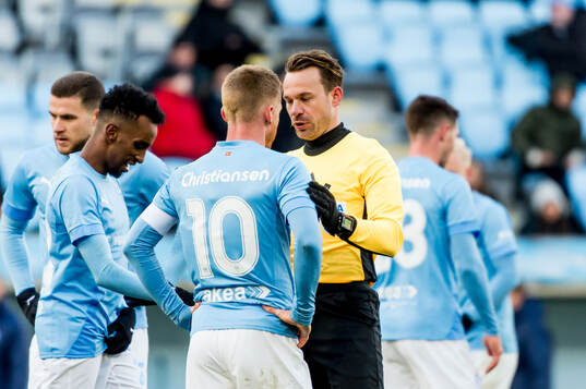 Malmö FFs Anders Christiansen och Domare Kristoffer