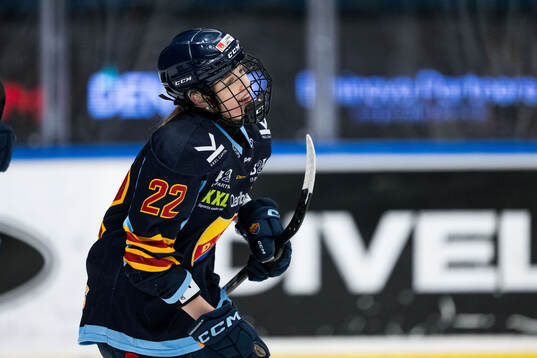 Djurgårdens Linnea Adelbertson jublar