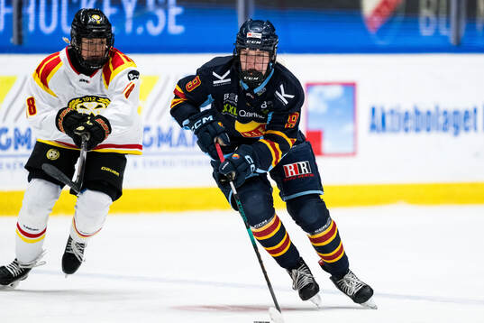 Brynäs Jenniina Nylund och Djurgårdens Linnea Natt Och Dag