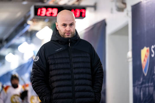 Brynäs tränare Filip Eriksson