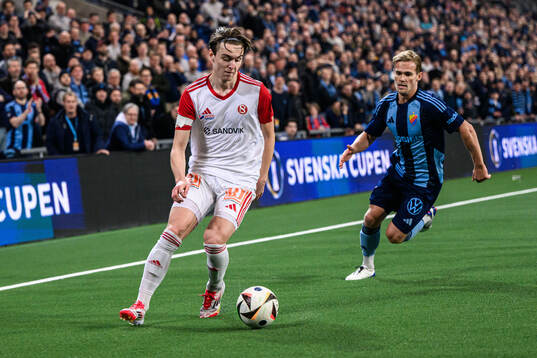 Sandvikens IFs Oscar Sjöstrand och Djurgårdens Hampus