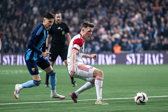 i250216 Djurgårdens Nino Zugelj och Sandvikens IFs Daniel