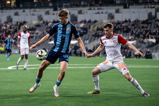 Djurgårdens Patric Åslund och Sandvikens IFs Daniel