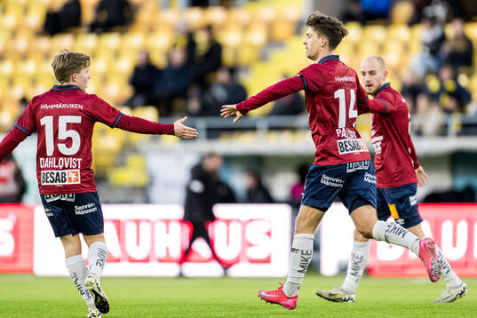 Örgrytes Daniel Paulson jublar