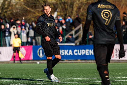 Halmstads Pawel Chrupalla jublar
