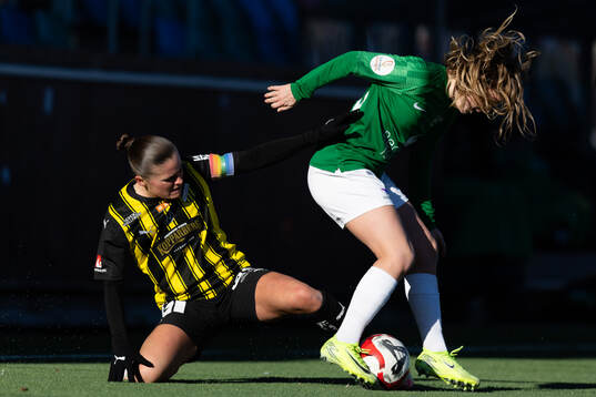 Häckens Hanna Wijk och DBK Fortuna Hjörrings Rebekka