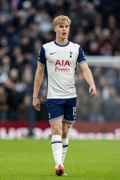 Lucas Bergvall of Tottenham