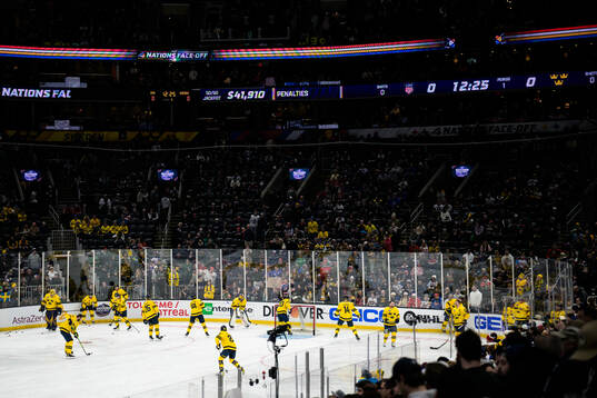 Players of Sweden at warm-up