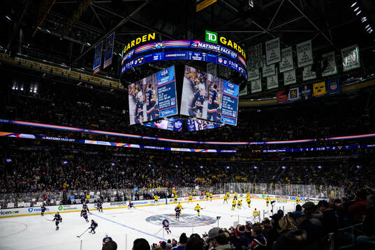 Players of USA and Sweden at warm-up