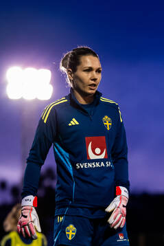 Goalkeeper Jennifer Falk