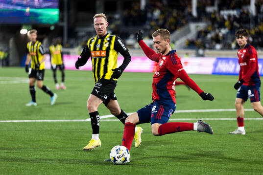 Häckens Mikkel Rygaard Jensen och Östers Dennis Olsson