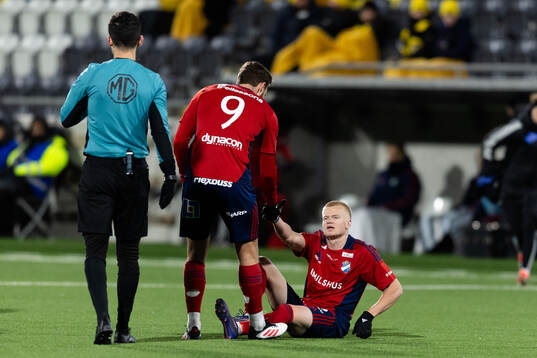 Östers Axel Lindahl tvingas byta