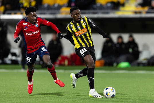 Östers Raymond Adjei och Häckens Zeidane Inoussa