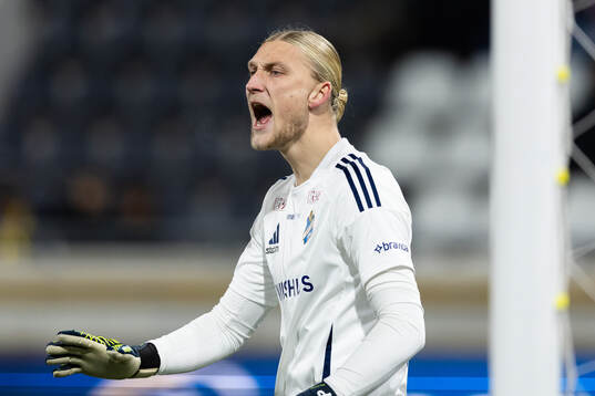 Östers målvakt Carl Lundahl Persson