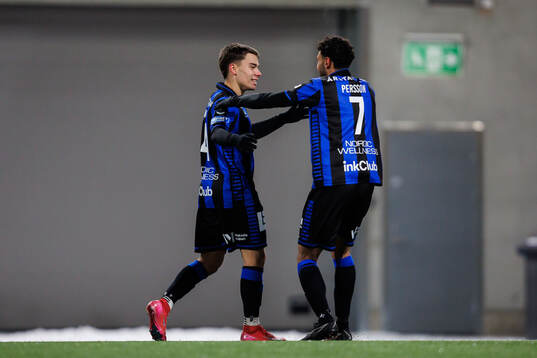 Sirius Leo Walta jublar med Joakim Persson