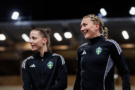 Assisterande domare Almira Spahic och Domare Tess Olofsson