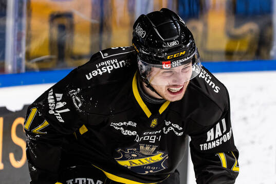 AIKs Scott Pooley har ont