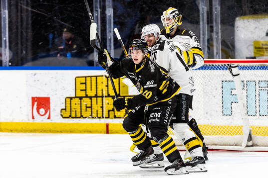AIKs Rasmus Rudslätt och Västerås Jimmie Jansson