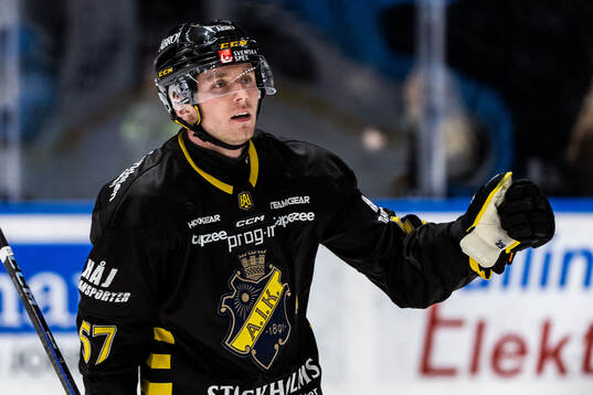 AIKs Alfred Barklund jublar