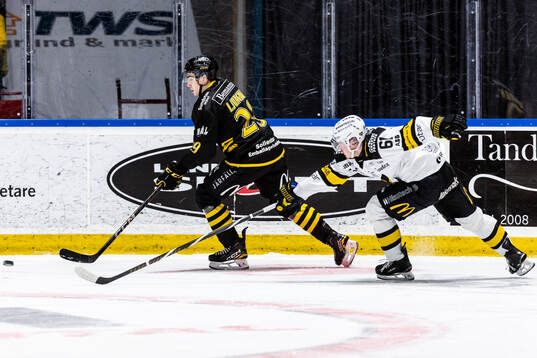 AIKs Daniel Ljungman och Västerås Malte Sjögren