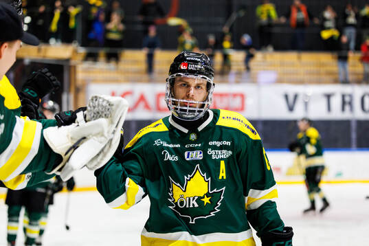 Östersunds Daniel Öhrn jublar