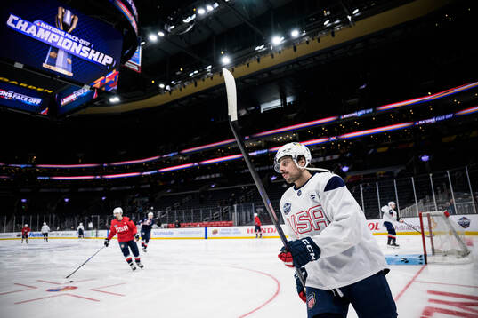 Bläddra bland fler bilder av Four Nations Face-Off, day 10, USA, practice
