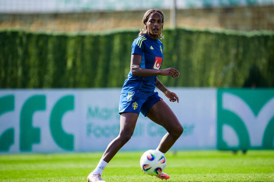 Evelyn Ijeh of the women’s national football team of