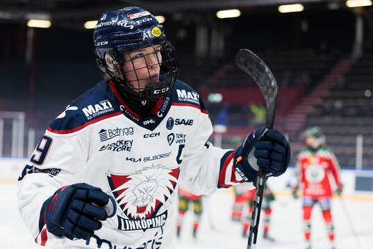 Linköpings Sara Hjalmarsson jublar