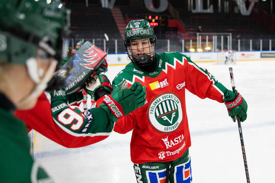 Frölundas Andrea Dalen jublar