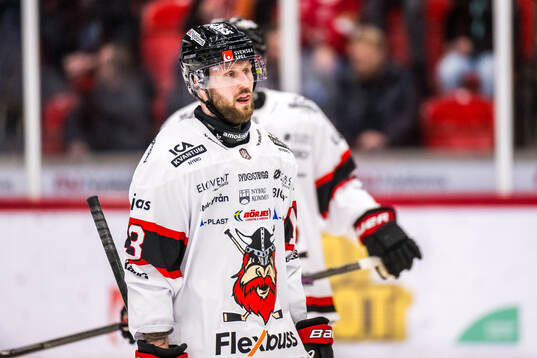 Nybros Erik Flood deppar
