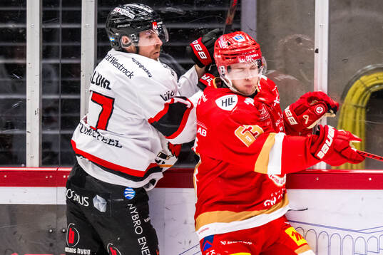 Nybros Emil Forslund och Kalmars Matt Fonteyne