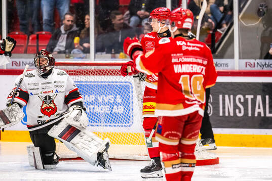 Kalmars John Dahlström jublar