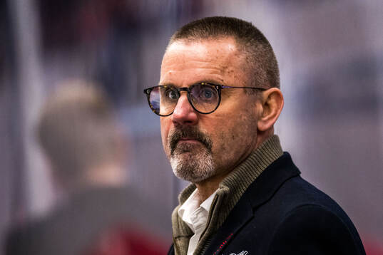 Nybros tränare Tommy Samuelsson deppar