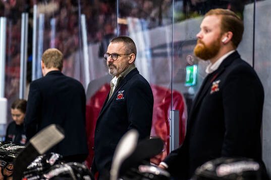 Nybros tränare Tommy Samuelsson deppar