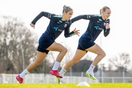 Celin Bizet Ildhusøy and Karina Sævik of the Norwegian