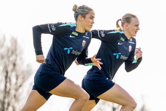 Celin Bizet Ildhusøy and Karina Sævik of the Norwegian