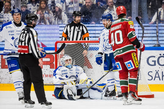 Leksands målvakt Marcus Gidlöf deppar
