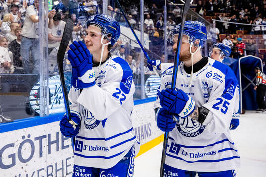 Leksands Lukas Vejdemo och Lucas Elvenes jublar