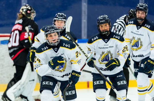 Södertäljes Wiktoria Sikorska jublar