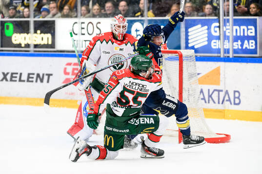 Frölundas Ivar Stenberg och HV71s Andre Petersson