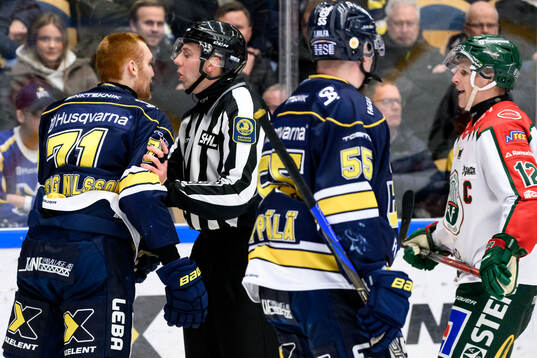 HV71s William Ignberg Nilsson och Frölundas Max Friberg
