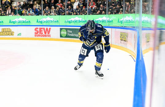 HV71s Olle Alsing har ont