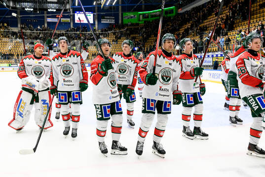 Frölundas spelar jublar